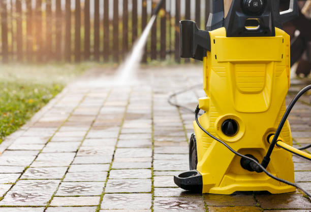 Best Sidewalk and Walkway Cleaning  in Knoxville, IA